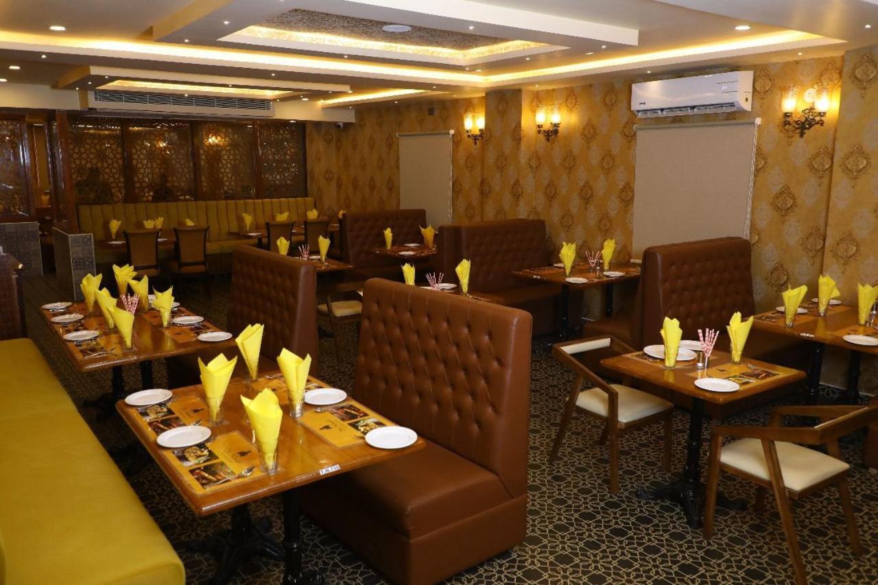 Hotel Windsor Plaza Hyderabad Exterior photo
