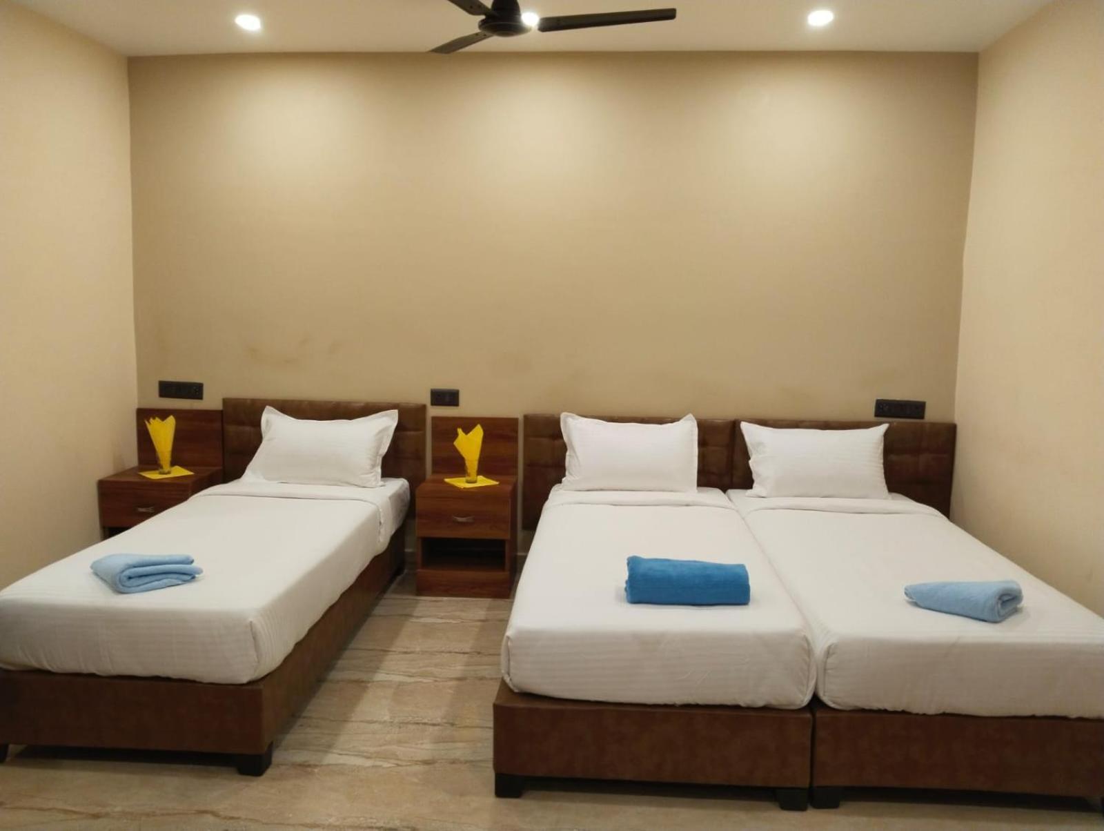 Hotel Windsor Plaza Hyderabad Exterior photo