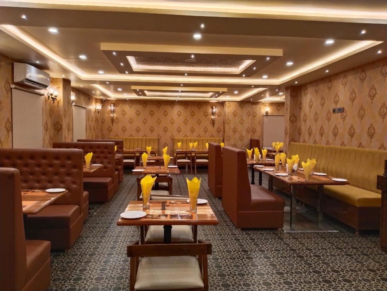 Hotel Windsor Plaza Hyderabad Exterior photo